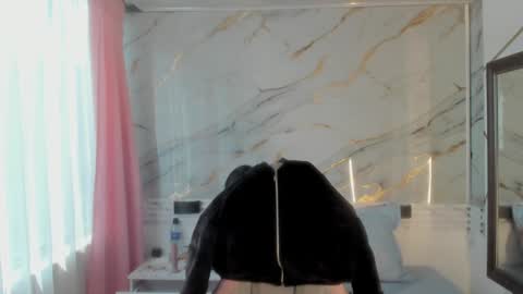 Snapshot of jasmine_hyper_1 chatting on January 13, 1:39 pm Jas online show from January 13, 1:39 pm