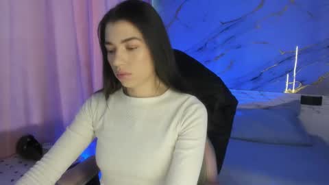 Snapshot of jasmine_hyper_1 chatting on February 15, 3:06 pm Jas online show from February 15, 3:06 pm