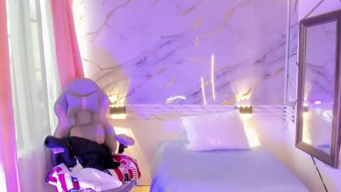 Snapshot of jasmine_hyper_1 chatting on February 22, 8:42 pm Jas online show from February 22, 8:42 pm