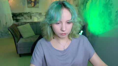 Snapshot of jasminemilko chatting on December 13, 5:05 am Jasmine online show from December 13, 5:05 am