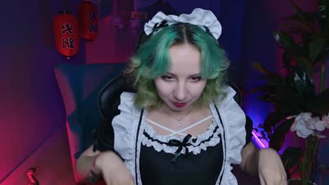 Snapshot of jasminemilko chatting on December 17, 11:17 am Jasmine online show from December 17, 11:17 am