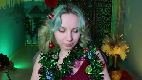 Snapshot of jasminemilko chatting on December 18, 5:15 am Jasmine online show from December 18, 5:15 am