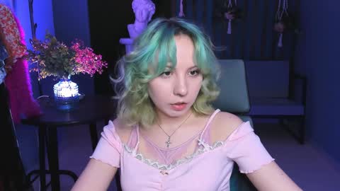 Snapshot of jasminemilko chatting on December 19, 8:13 am Jasmine online show from December 19, 8:13 am