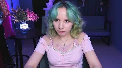 Snapshot of jasminemilko chatting on December 19, 11:18 am Jasmine online show from December 19, 11:18 am