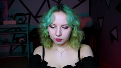 Snapshot of jasminemilko chatting on December 20, 5:14 am Jasmine online show from December 20, 5:14 am