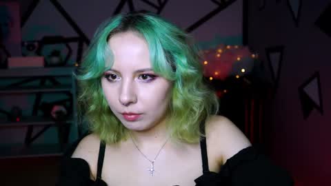 Snapshot of jasminemilko chatting on December 20, 8:17 am Jasmine online show from December 20, 8:17 am
