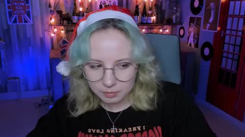Snapshot of jasminemilko chatting on December 25, 11:11 am Jasmine online show from December 25, 11:11 am