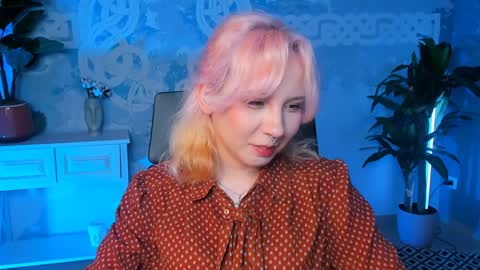 Snapshot of jasminemilko chatting on February 5, 8:21 am Jasmine online show from February 5, 8:21 am