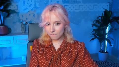 Snapshot of jasminemilko chatting on February 5, 11:23 am Jasmine online show from February 5, 11:23 am