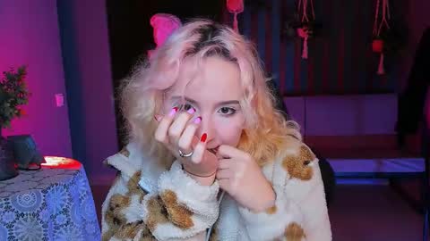 Snapshot of jasminemilko chatting on February 23, 5:01 am Jasmine online show from February 23, 5:01 am