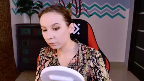 Snapshot of jasminemilko chatting on October 21, 5:19 am Jasmine online show from October 21, 5:19 am