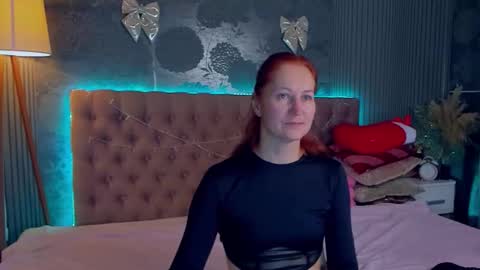 Jasmine online show from December 15, 1:59 pm