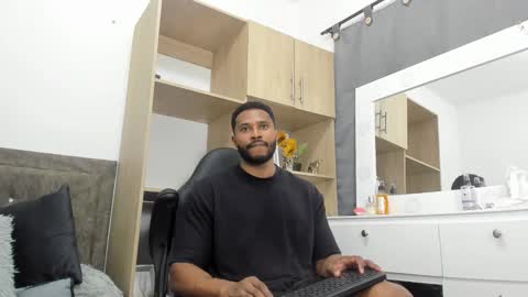 Snapshot of jason_fenix chatting on October 24, 8:05 pm Jason online show from October 24, 8:05 pm