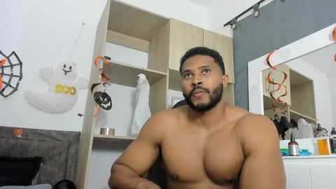 Snapshot of jason_fenix chatting on October 31, 7:04 pm Jason online show from October 31, 7:04 pm