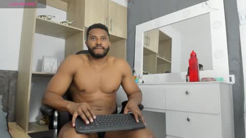 Snapshot of jason_fenix chatting on November 10, 6:29 pm Jason online show from November 10, 6:29 pm