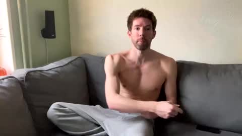 Snapshot of jasonberg29 chatting on February 9, 8:11 am Jason online show from February 9, 8:11 am