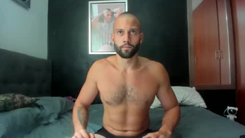 Snapshot of jasonmartiinez chatting on November 8, 4:51 pm online show from November 8, 4:51 pm