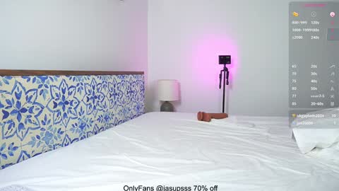 Snapshot of jasper_sweet_arce chatting on December 20, 8:38 am Alex and Max beard online show from December 20, 8:38 am