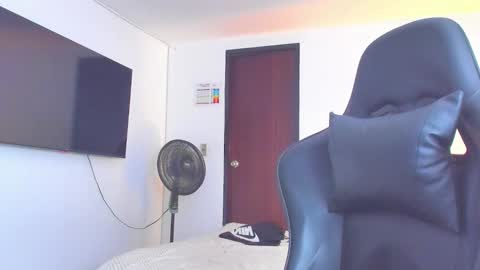 JBrooksXx online show from September 20, 7:15 pm