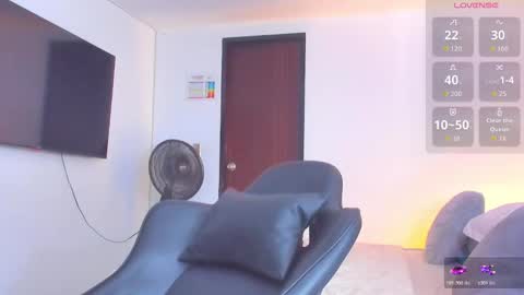 JBrooksXx online show from October 18, 3:24 pm