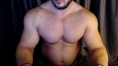 Snapshot of jasphermscl chatting on December 4, 1:36 am JaspherMscl online show from December 4, 1:36 am