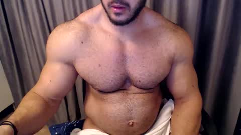 Snapshot of jasphermscl chatting on November 16, 11:43 pm JaspherMscl online show from November 16, 11:43 pm