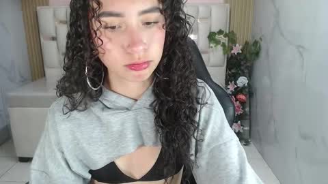 Snapshot of jass_thompson_s chatting on December 4, 1:09 pm Jass online show from December 4, 1:09 pm