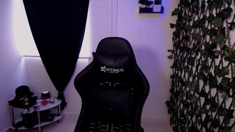 JKing  online show from February 2, 1:10 pm