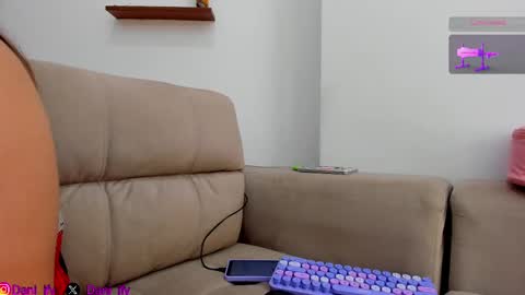 Snapshot of javi_8812 chatting on November 21, 2:10 am dani and javi online show from November 21, 2:10 am