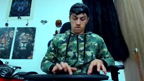 Snapshot of javiersexymann chatting on March 3, 2:04 am Javier online show from March 3, 2:04 am