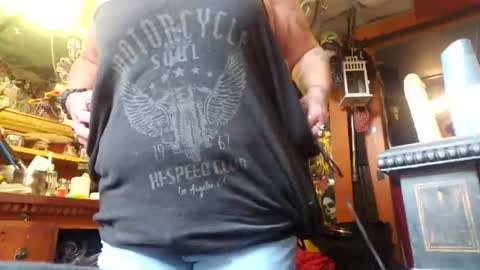 jax112284 online show from October 28, 3:36 pm