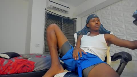 jax_maliq online show from September 17, 2:13 am