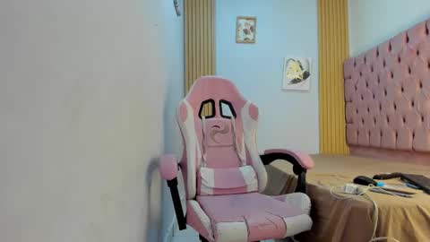 jax_maliq online show from November 4, 3:05 am