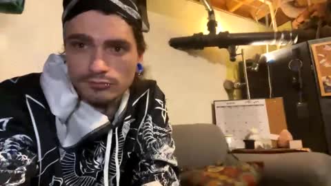 Snapshot of jax_skyfallin chatting on December 5, 9:17 am jaxxx666 online show from December 5, 9:17 am