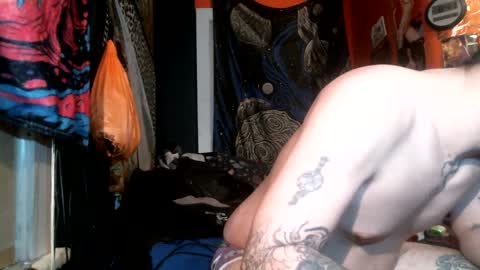 Snapshot of jax_skyfallin chatting on February 25, 1:41 am jaxxx666 online show from February 25, 1:41 am