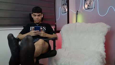 Snapshot of jaxon_blaze chatting on November 27, 12:46 am Jaxon online show from November 27, 12:46 am