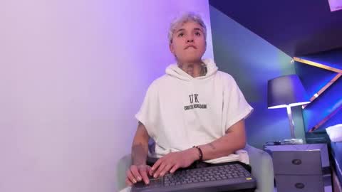 JAX online show from February 25, 3:49 am