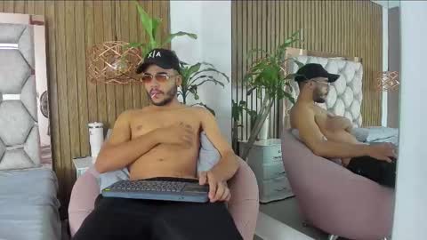 Snapshot of jay__rock chatting on November 25, 3:28 am Jay Rock online show from November 25, 3:28 am