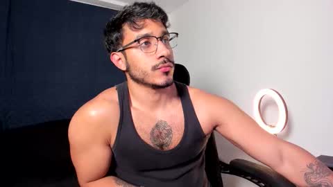 Snapshot of jay_marcos chatting on December 2, 7:47 am Jay marcos online show from December 2, 7:47 am