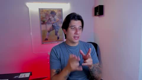 Snapshot of jayalvarrez_ chatting on November 14, 11:24 pm Jay Alvarrez online show from November 14, 11:24 pm