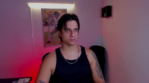 Snapshot of jayalvarrez_ chatting on November 16, 8:03 pm Jay Alvarrez online show from November 16, 8:03 pm