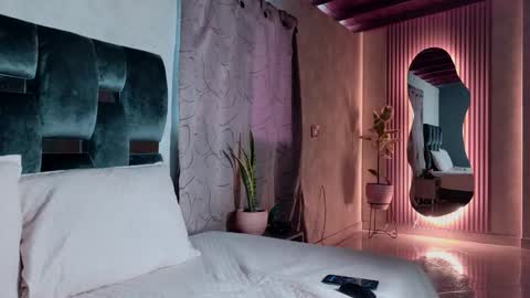 Snapshot of jaybrown_1 chatting on December 1, 8:03 pm Jay online show from December 1, 8:03 pm