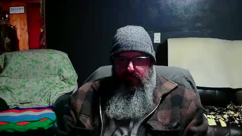Snapshot of jaycanbefun chatting on December 9, 7:06 am Grand Zaddy or Jay its casual online show from December 9, 7:06 am