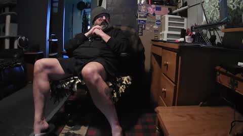 Snapshot of jaycanbefun chatting on November 11, 10:32 pm Grand Zaddy or Jay its casual online show from November 11, 10:32 pm