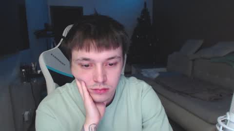 Snapshot of jayce_icestone chatting on January 18, 7:37 pm Jayce online show from January 18, 7:37 pm