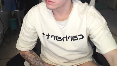 Snapshot of jayce_icestone chatting on February 2, 3:10 am Jayce online show from February 2, 3:10 am
