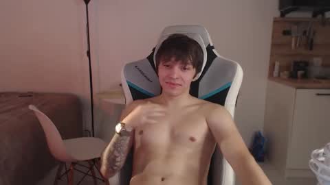 Snapshot of jayce_icestone chatting on September 17, 3:14 pm Jayce online show from September 17, 3:14 pm