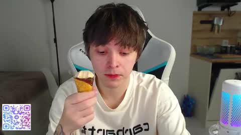 Jayce online show from November 25, 10:26 am