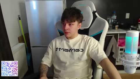 Jayce online show from February 25, 8:35 am