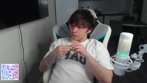 Jayce online show from May 29, 6:06 pm